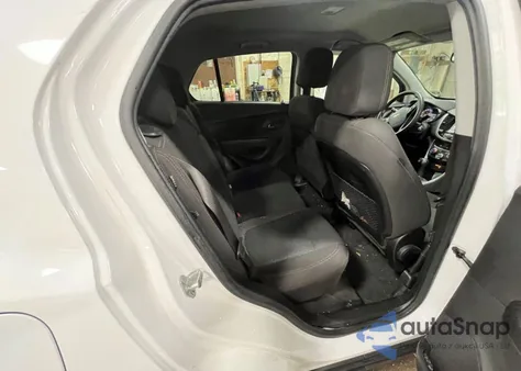 2019 Chevrolet Trax Ls z USA, uszkodzony, nr VIN 3GNCJNSB9KL354084